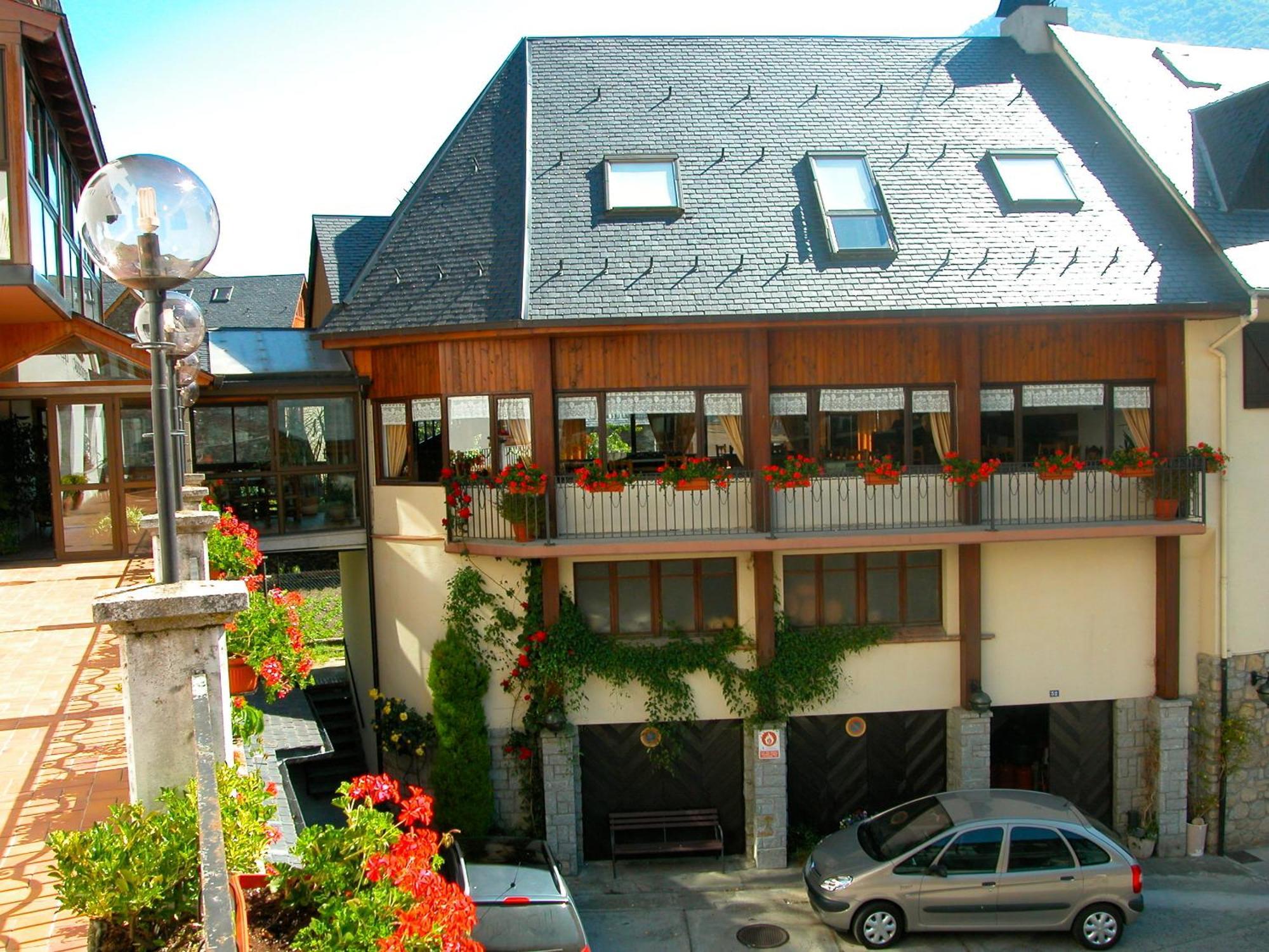 Hosteria Catalana Bossost Ngoại thất bức ảnh